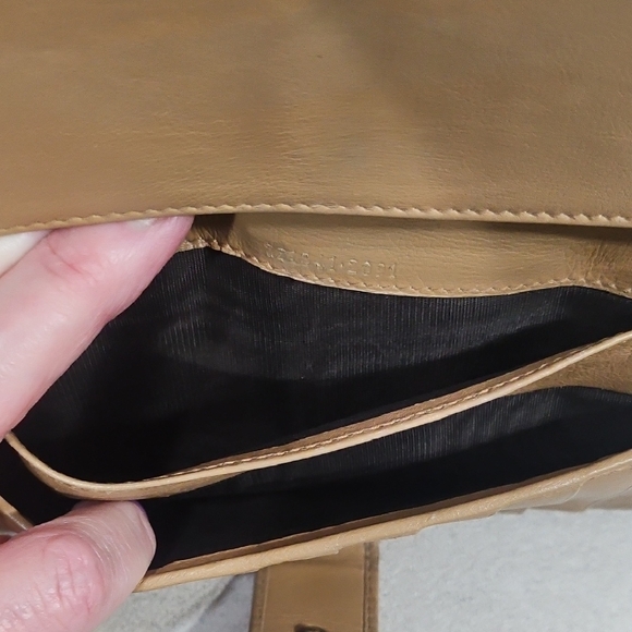 Gucci Tan Leather Wallet with GG Monogram - Picture 8 of 9